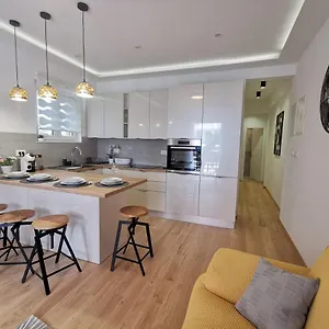 Relax And Enjoy Stobrec Apartment Split