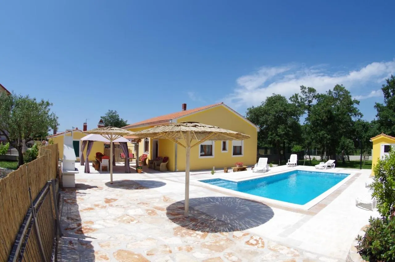 Semesterbostad House Oliva, Sveti Kirin Villa Svetvinčenat Kroatien